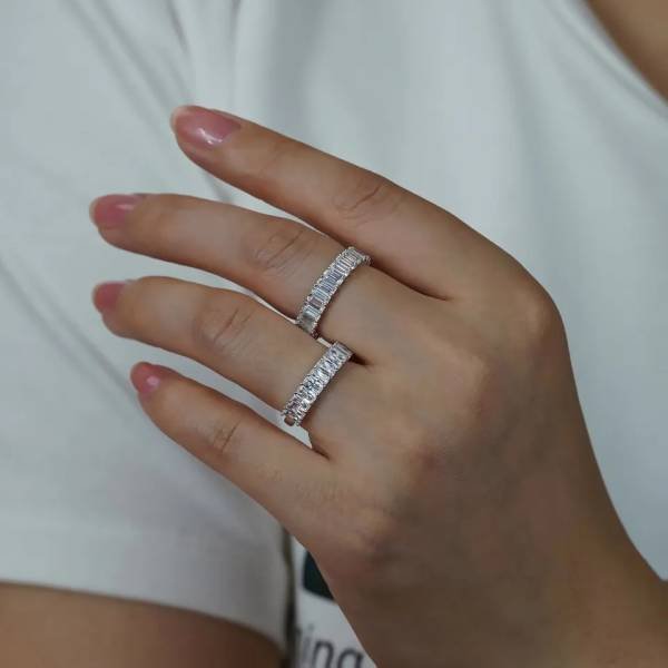 2x4mm Emerald Moissanite Half Eternity Band - Image 4