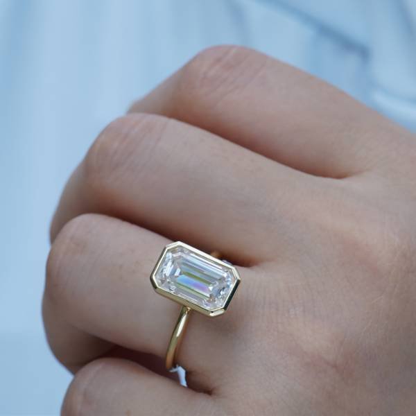 5ct Emerald Moissanite 8x13mm in a Bezel Setting - Image 3