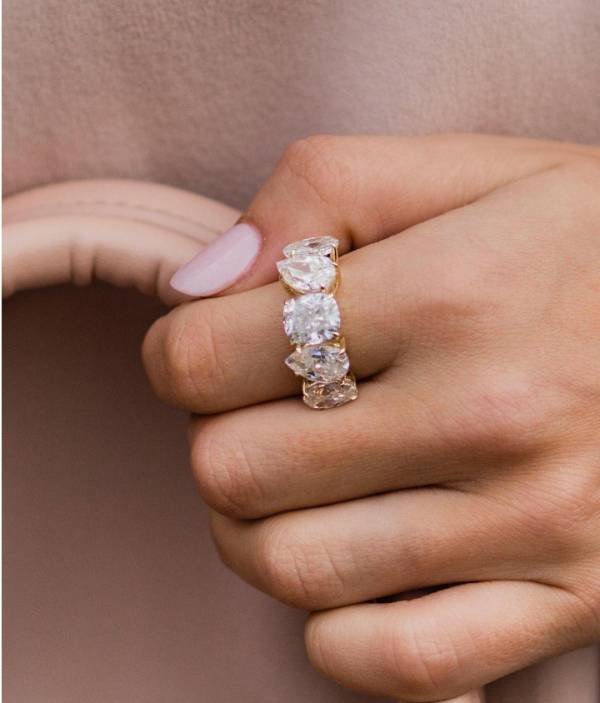 7 ct total Oval,Pear and Cushion Cut Moissanite Band - Image 3