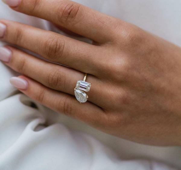 2.25ct 11x7mm Crushed Ice Hybrid Pear Cut and 2ct 8x6mm Emerald Cut Moissanite Ring - Image 3
