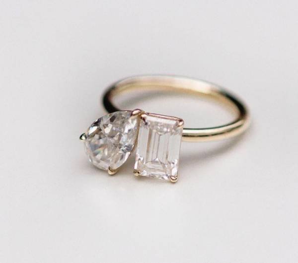 2.25ct 11x7mm Crushed Ice Hybrid Pear Cut and 2ct 8x6mm Emerald Cut Moissanite Ring - Image 4
