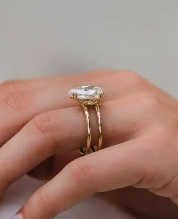 6 Ct 14x9mm Crushed Ice Hybrid Pear Moissanite with Double Band