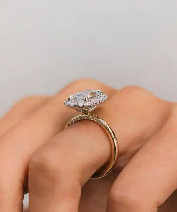 3.85 Ct Center 11.5X7.5MM Crushed Ice Hybrid Oval Cut Moissanite with halo and bridge pavé band