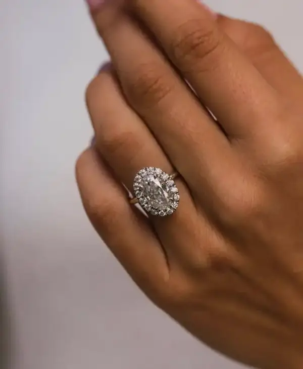 3.85 Ct Center 11.5X7.5MM Crushed Ice Hybrid Oval Cut Moissanite with halo and bridge pavé band