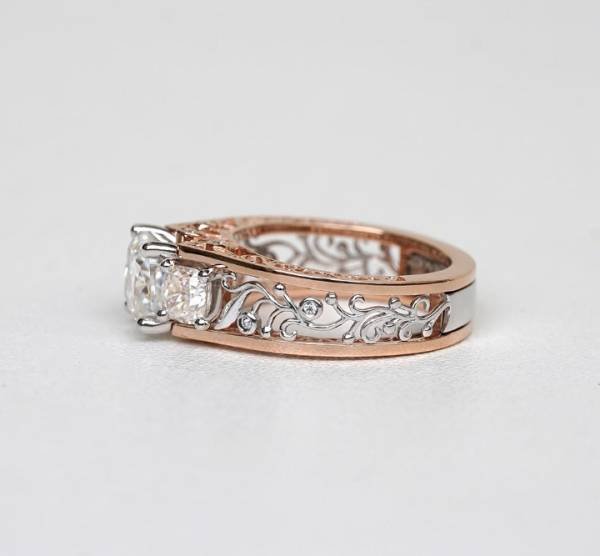 2.5CT Cushion Shape Moissanite - Image 3