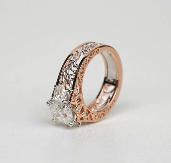 2.5CT Cushion Shape Moissanite - Image 6