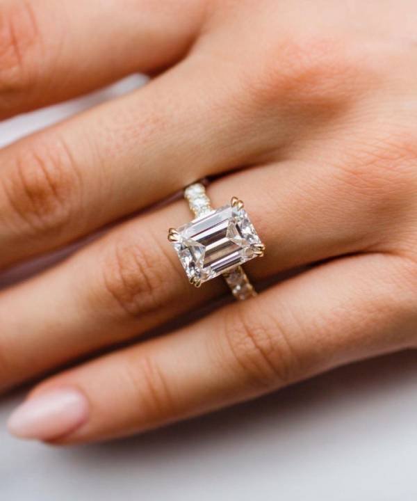 6Ct 12X9MM Emerald Cut with Moissanite pavé band - Image 2