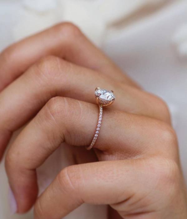 2ct Brilliant Round cut Moissanite with hidden halo and pavé band - Image 4