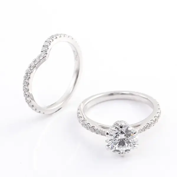 1.5ct Round Brilliant Cut Moissanite Pavé Setting Ring Set - Image 3