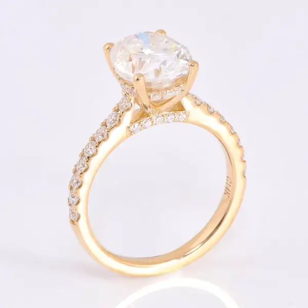 2.0ct Oval Brilliant Cut Moissanite Solitaire Ring - Image 4