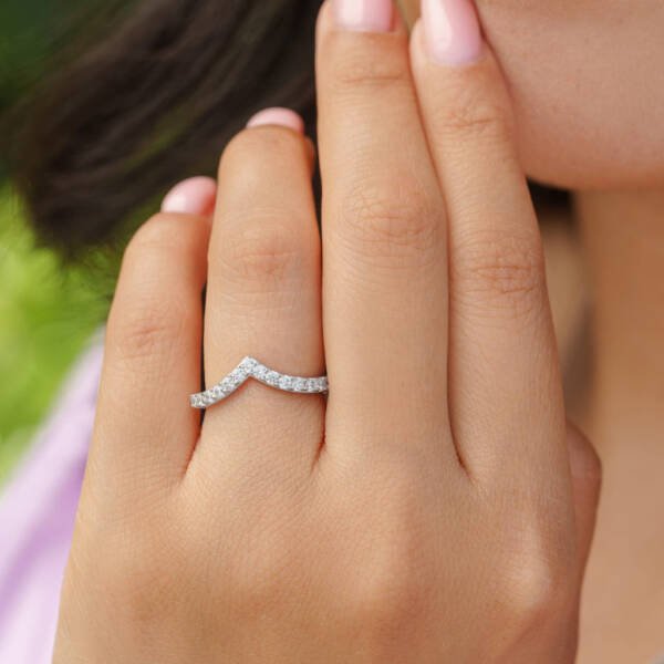 V Stacking Pavé Band