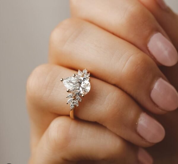 1.5ct Pear Cluster Engagement Ring - Image 3