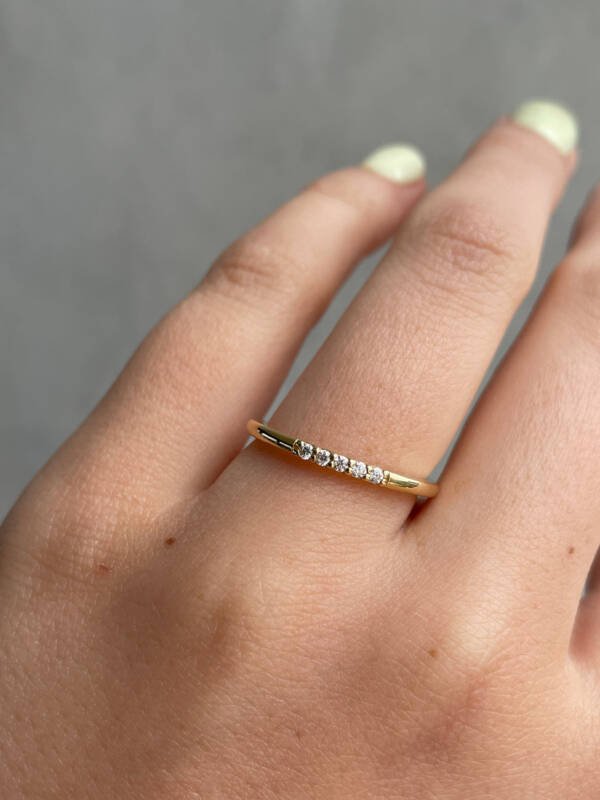 5 Stone Brilliant Round Stacking Band - Image 2