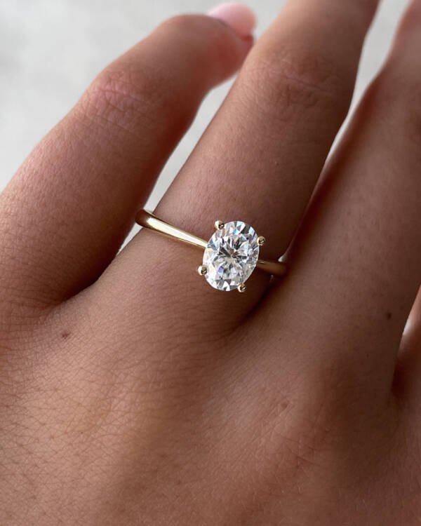1ct Oval Moissanite With Tapered Band - Image 2
