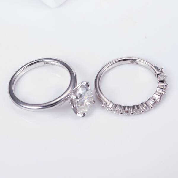 2ct Oval Moissanite Brilliant Cut With Half Eternity Bubble Band Ring Set - Image 6