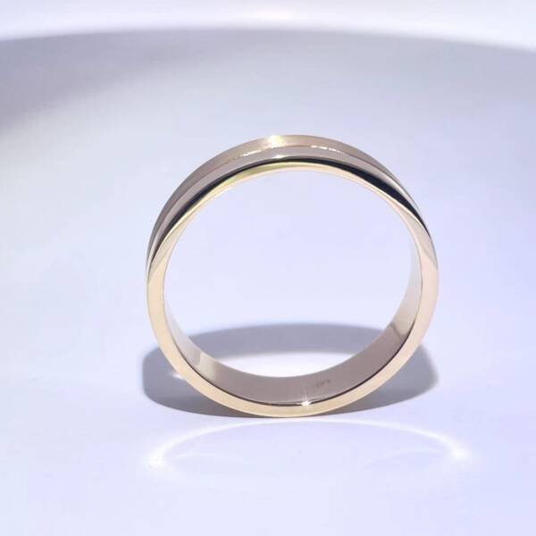5mm Mens Wedding Band (Combination of a Polish and Brushed Finish) - Image 2
