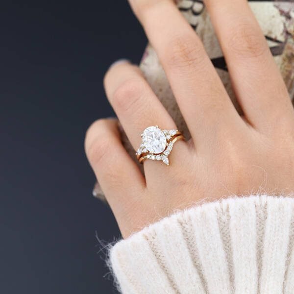 3.0 CT Oval Moissanite Cluster Bridal Ring Set - Image 2