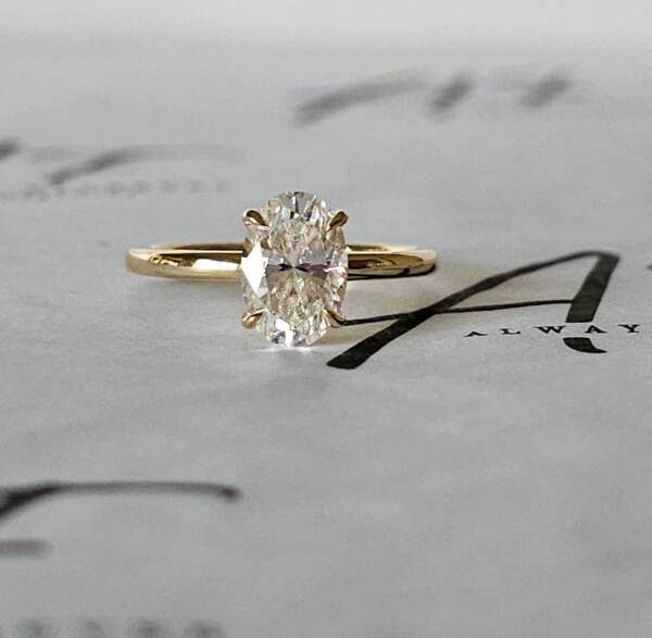 1.8ct Oval Moissanite Brilliant Cut Engagement Ring - Image 7