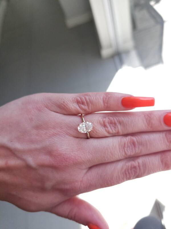 2.5ct Oval Moissanite with hidden halo - Image 9