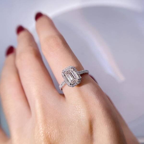 2ct Emerald Lab-Grown Diamond Engagement Ring - Image 3