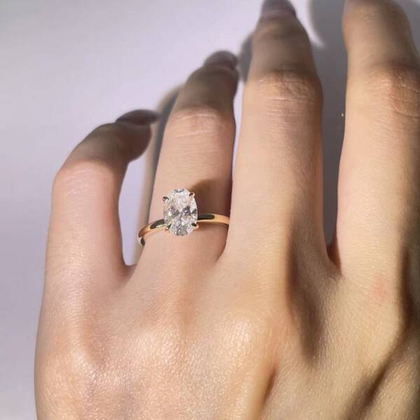 1.8ct Oval Moissanite Brilliant Cut Engagement Ring - Image 4