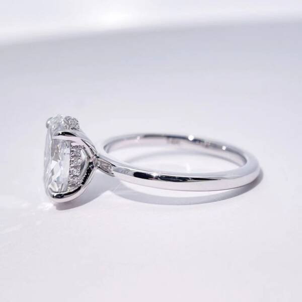 2.03ct Oval Brilliant Lab-grown Diamond Engagement Ring - Image 2