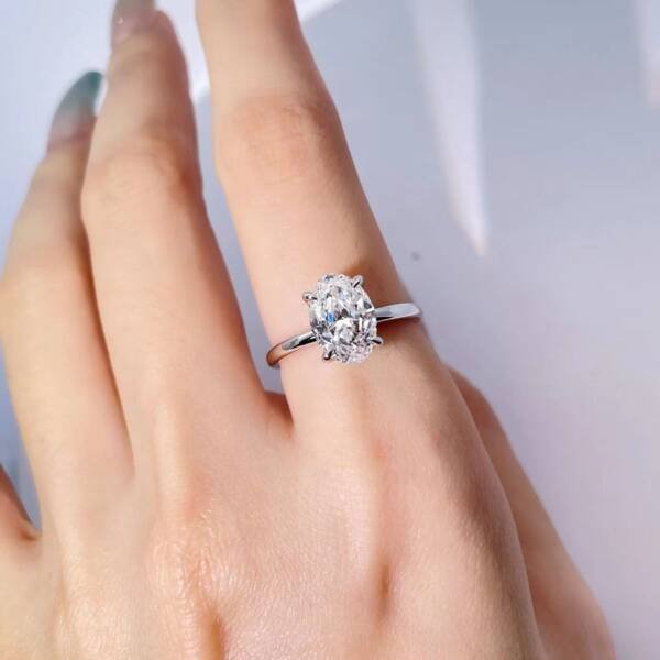 2.03ct Oval Brilliant Lab-grown Diamond Engagement Ring - Image 4