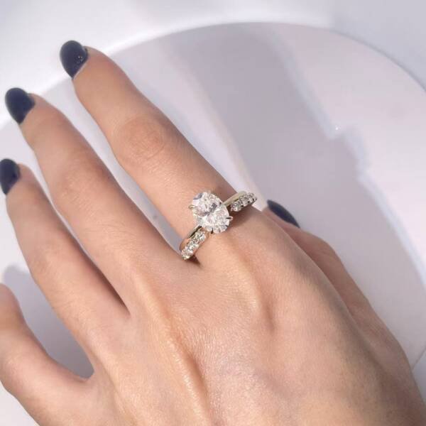 2.5ct Oval Moissanite Engagement Ring With A Matching Open Moissanite Band - Image 4