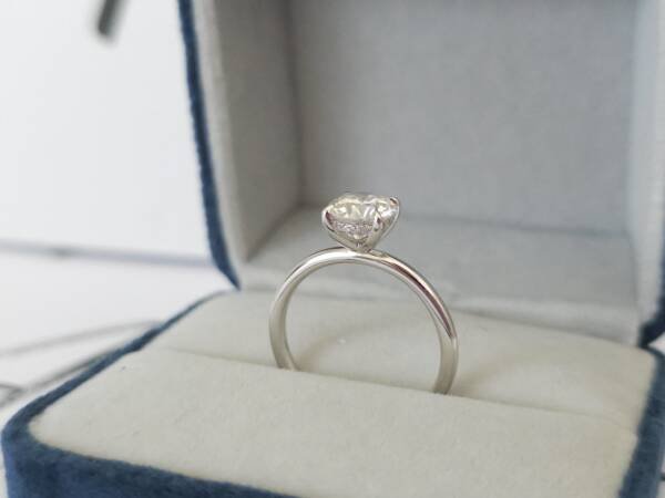 1.46ct Brilliant Round Lab-grown Diamond Engagement Ring - Image 10