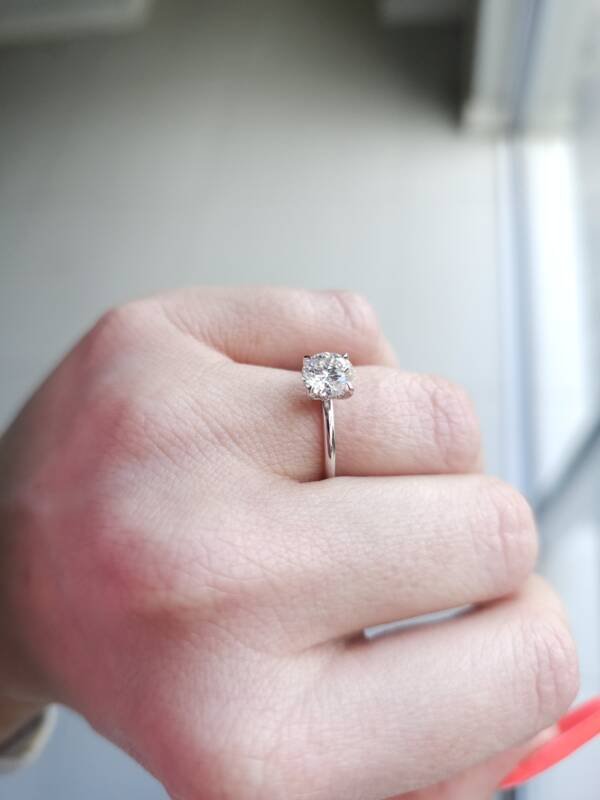 1.46ct Brilliant Round Lab-grown Diamond Engagement Ring - Image 4