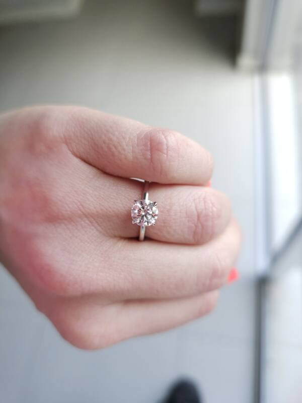 1.46ct Brilliant Round Lab-grown Diamond Engagement Ring - Image 3