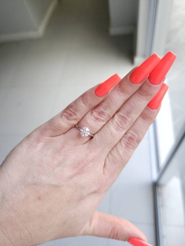 1.46ct Brilliant Round Lab-grown Diamond Engagement Ring - Image 2