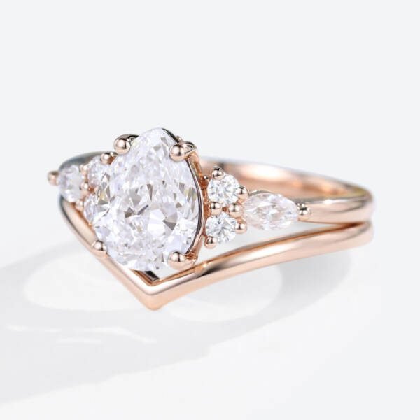 1.5ct Pear Moissanite Cluster Bridal Ring Set - Image 4