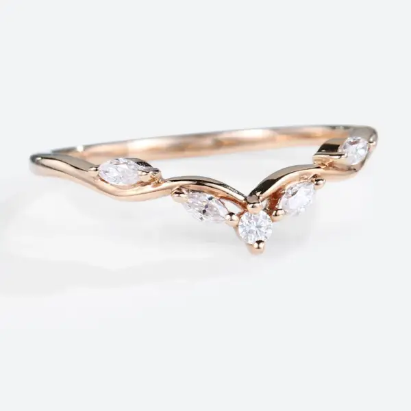 Brilliant Round Moissanite Curved Detailed Band - Image 4