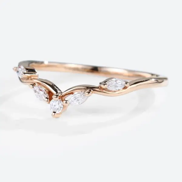 Brilliant Round Moissanite Curved Detailed Band - Image 3