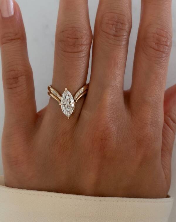 2ct Marquise With Matching Paved Curved Open Band - Image 4