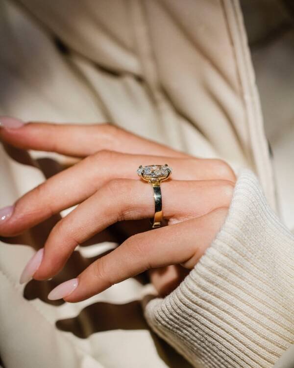 5.1ct Oval Brilliant Lab-grown Diamond Engagement Ring - Image 3